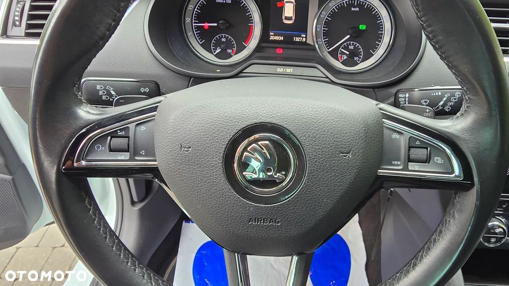 Skoda Octavia 2.0 TDI DSG Premium Edition - 10