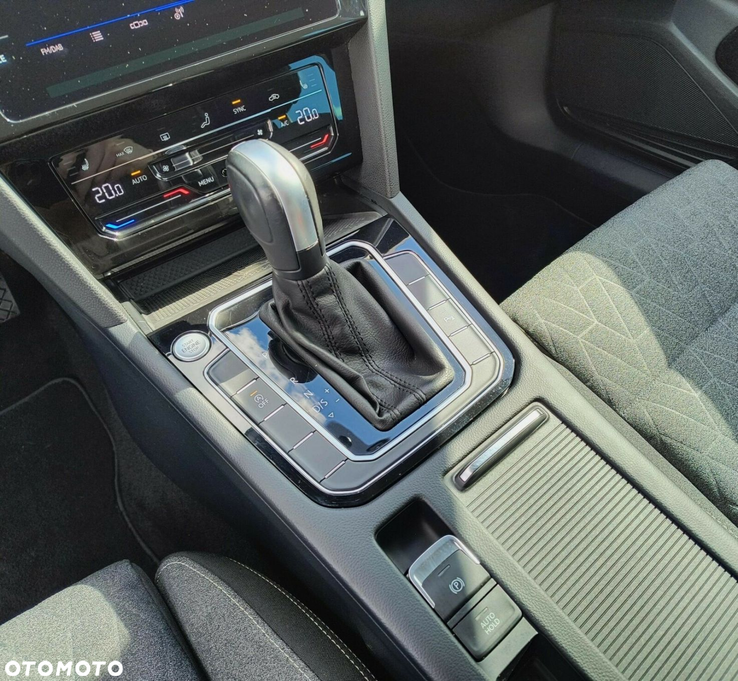 Volkswagen Passat - 21