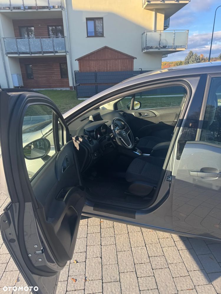 Opel Meriva - 11