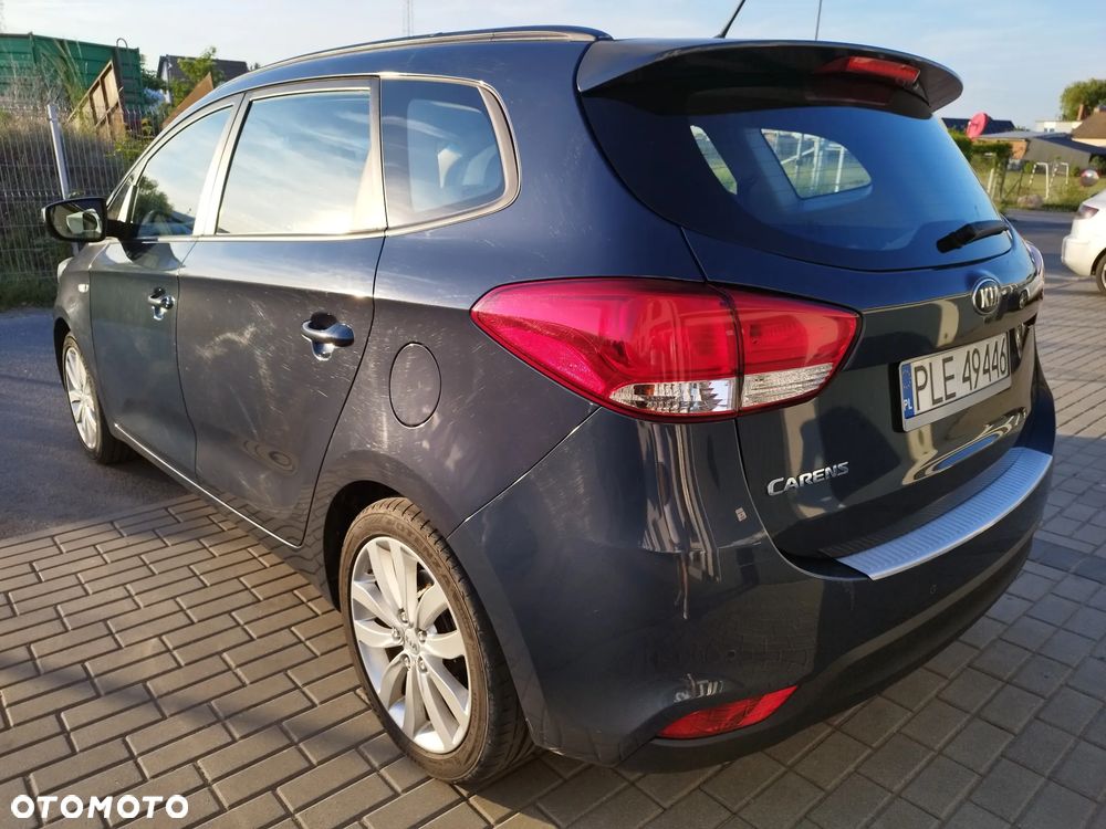 Kia Carens 1.6 GDI M - 10