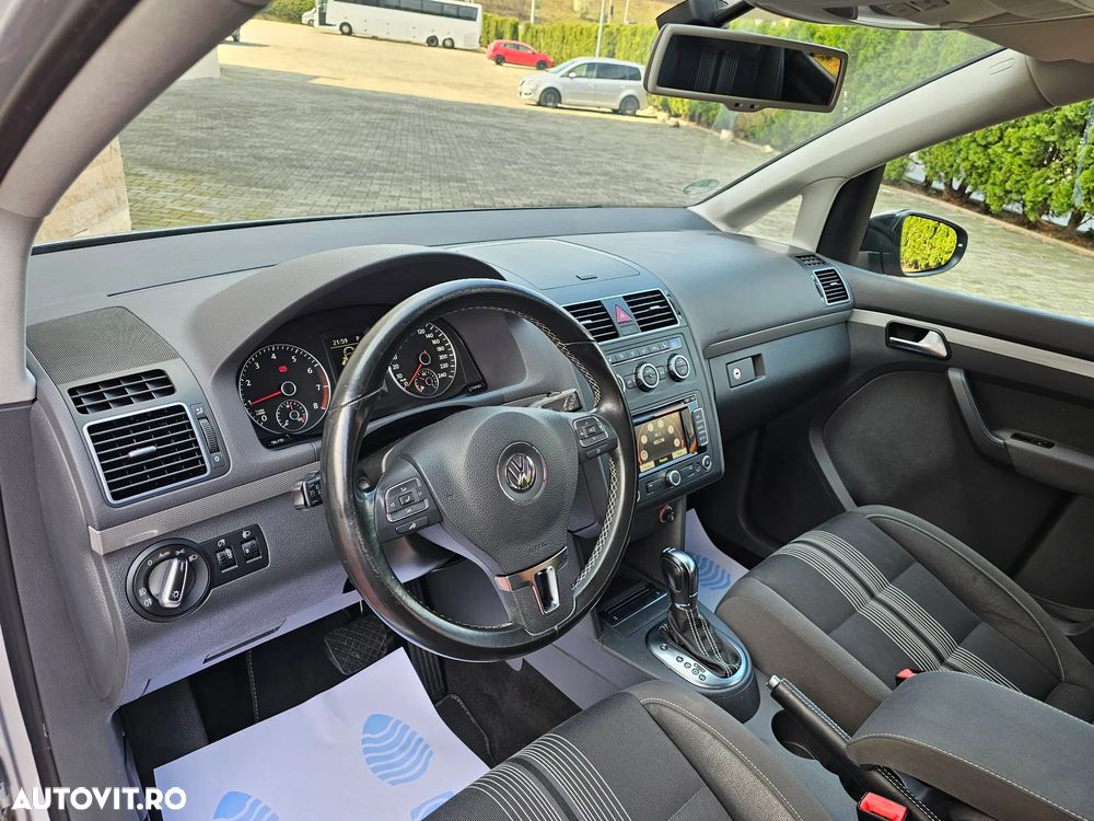 Volkswagen Touran 1.4 TSI DSG MATCH - 17