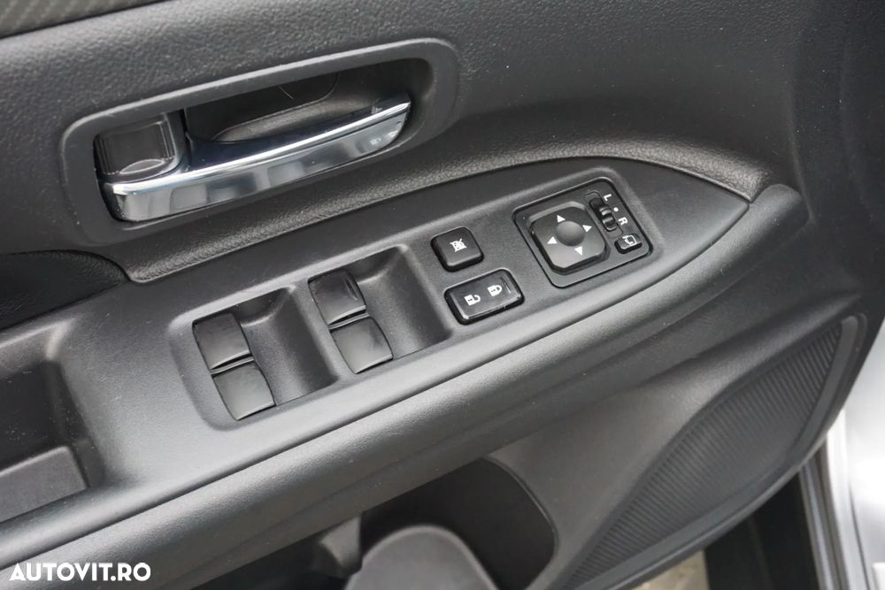 Mitsubishi Outlander 2.2 DI-D 4WD Automatik Instyle - 14