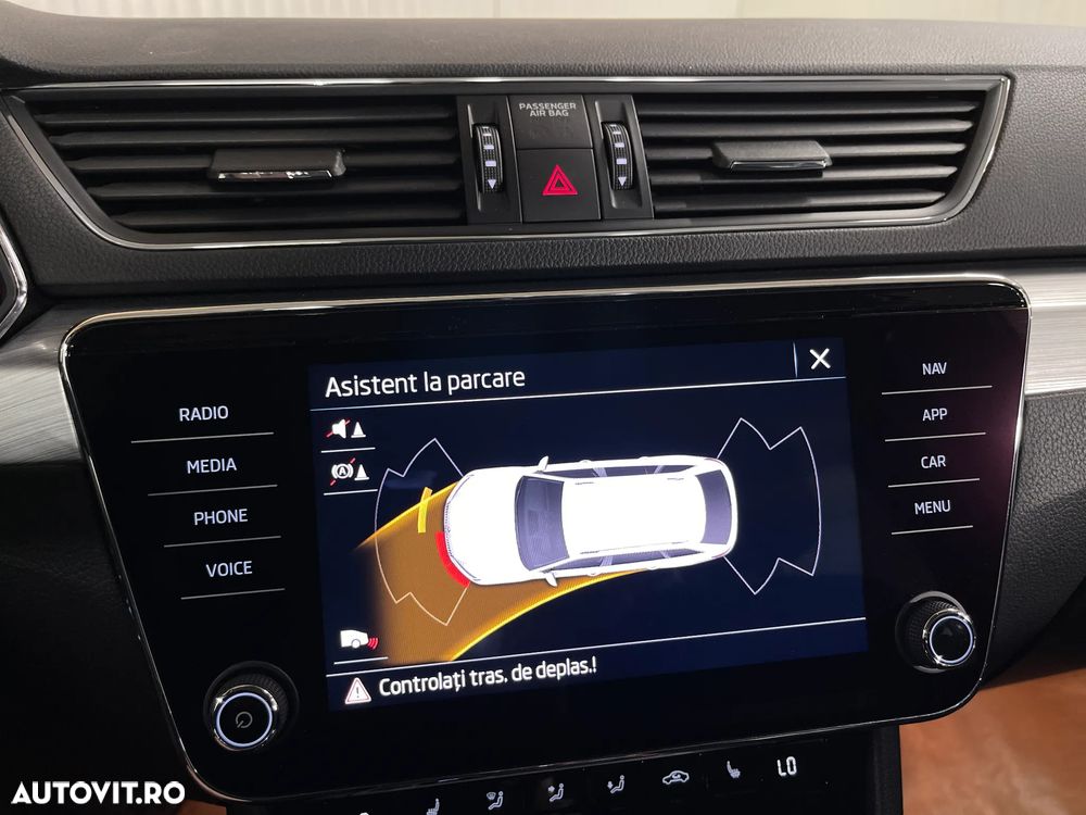 Skoda Superb 2.0 TDI DSG Ambition - 15
