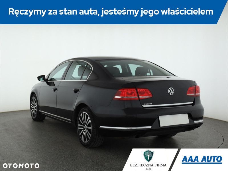 Volkswagen Passat - 6