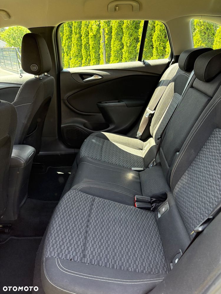 Opel Astra 1.6 D (CDTI) Dynamic - 14