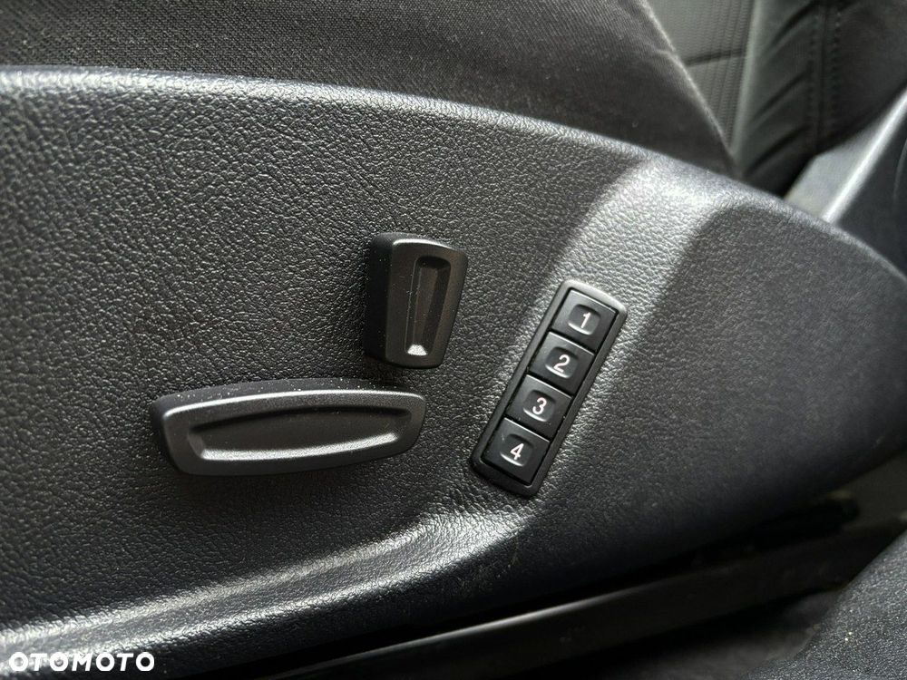 Ford Mondeo - 16