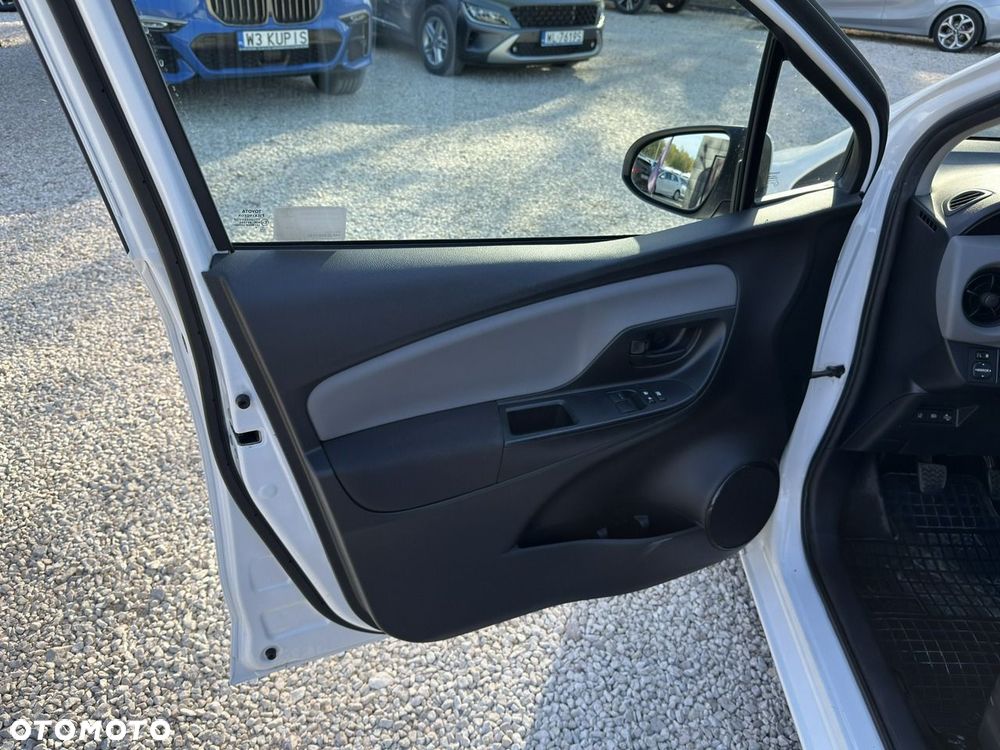Toyota Yaris 1.5 Active - 12