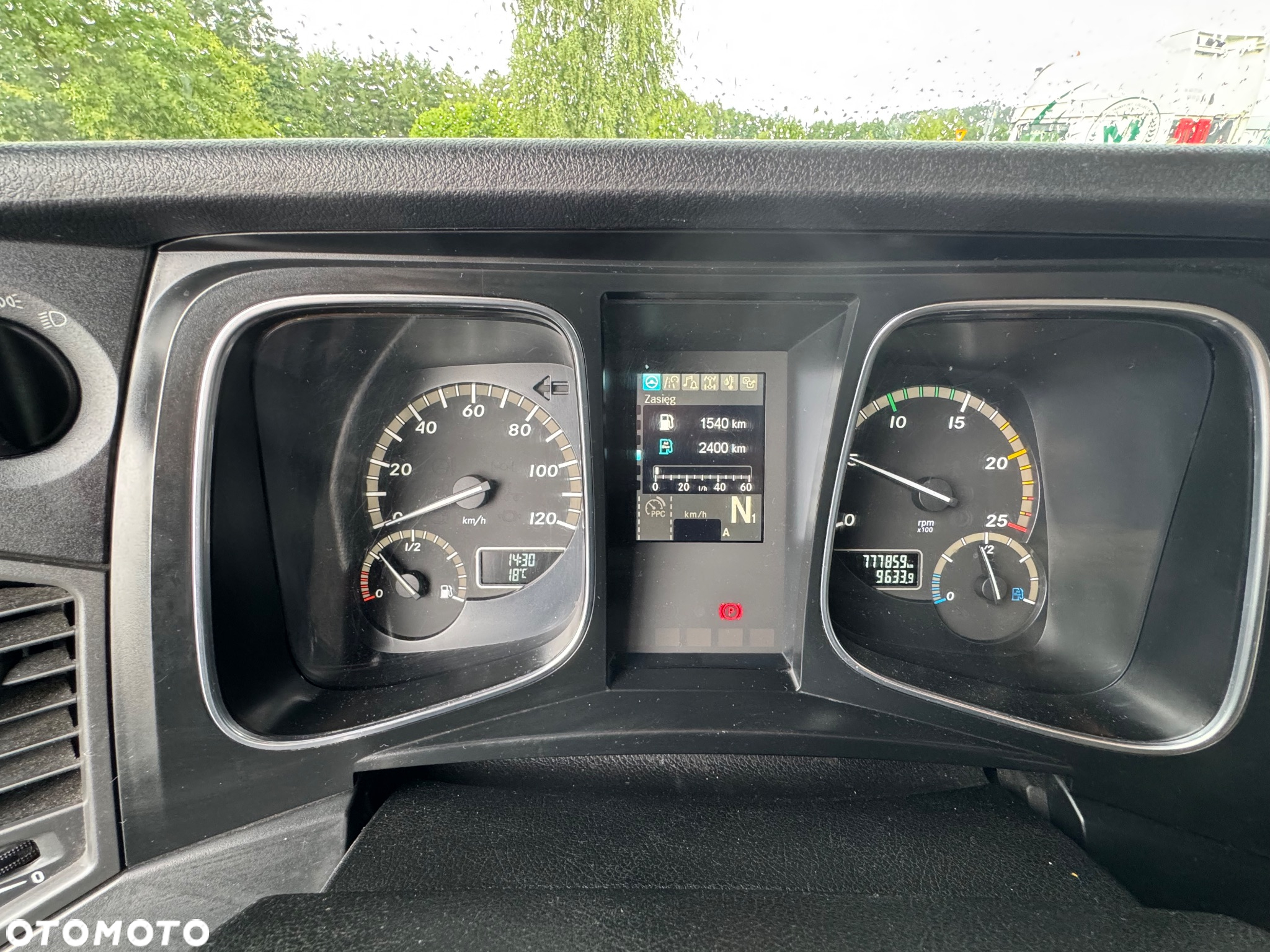 Mercedes-Benz Actros MP4 - 7