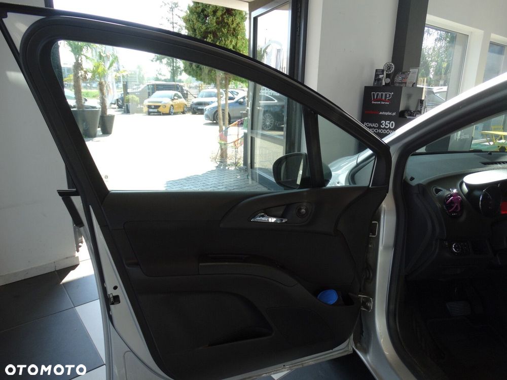 Opel Meriva - 11