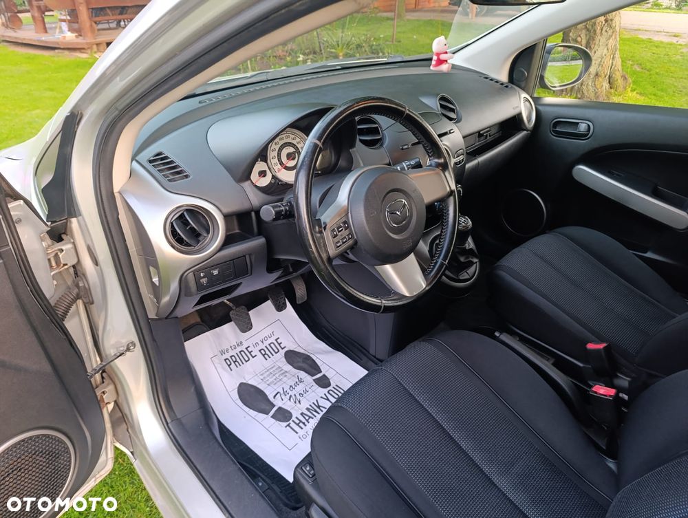 Mazda 2 - 7