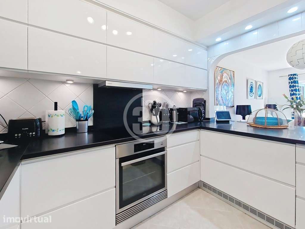 Apartamento T2 com Vista Golf e Localização Privilegiada em Frente ... - Grande imagem: 2/30