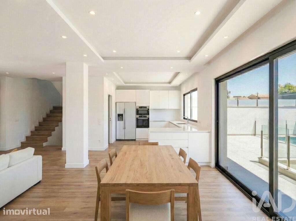 Casa / Villa T3 em Montenegro de 320,00 m2 - Grande imagem: 4/15