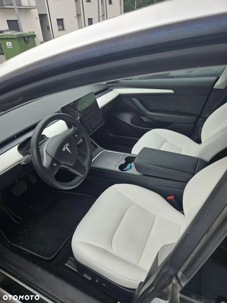 Tesla Model 3 Long Range AWD - 4
