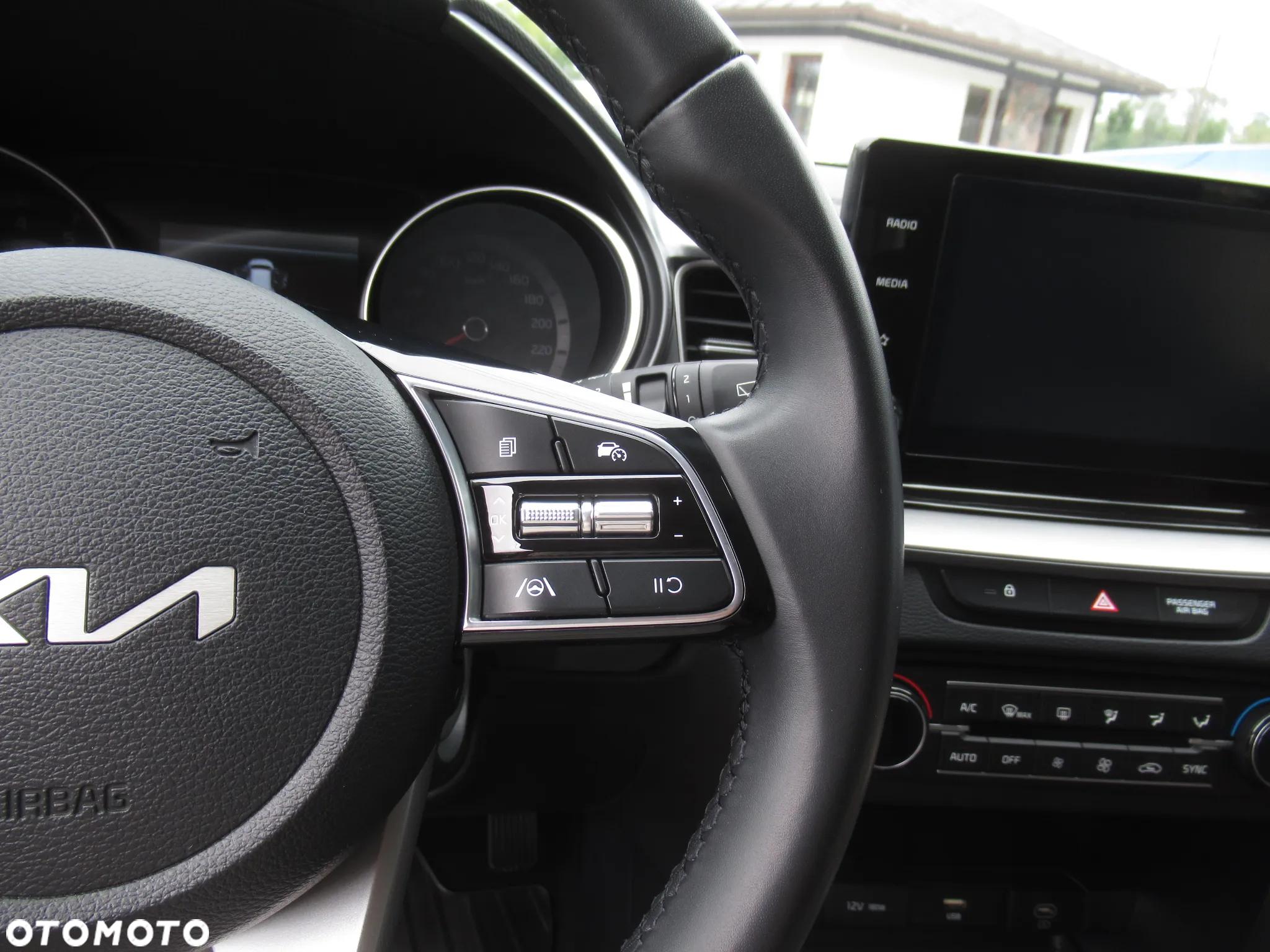Kia Ceed 1.5 T-GDI M - 14