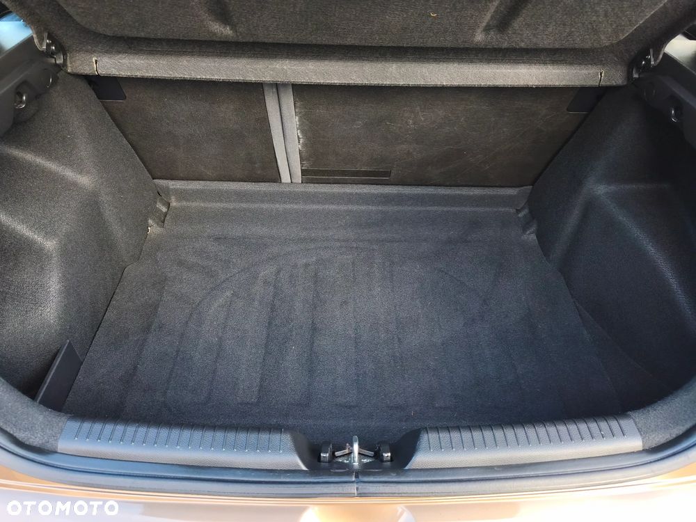 Hyundai i30 1.6 Trend - 38