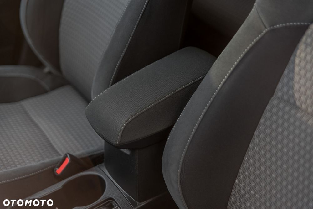 Toyota Auris 1.8 VVT-i Automatik Edition-S - 30