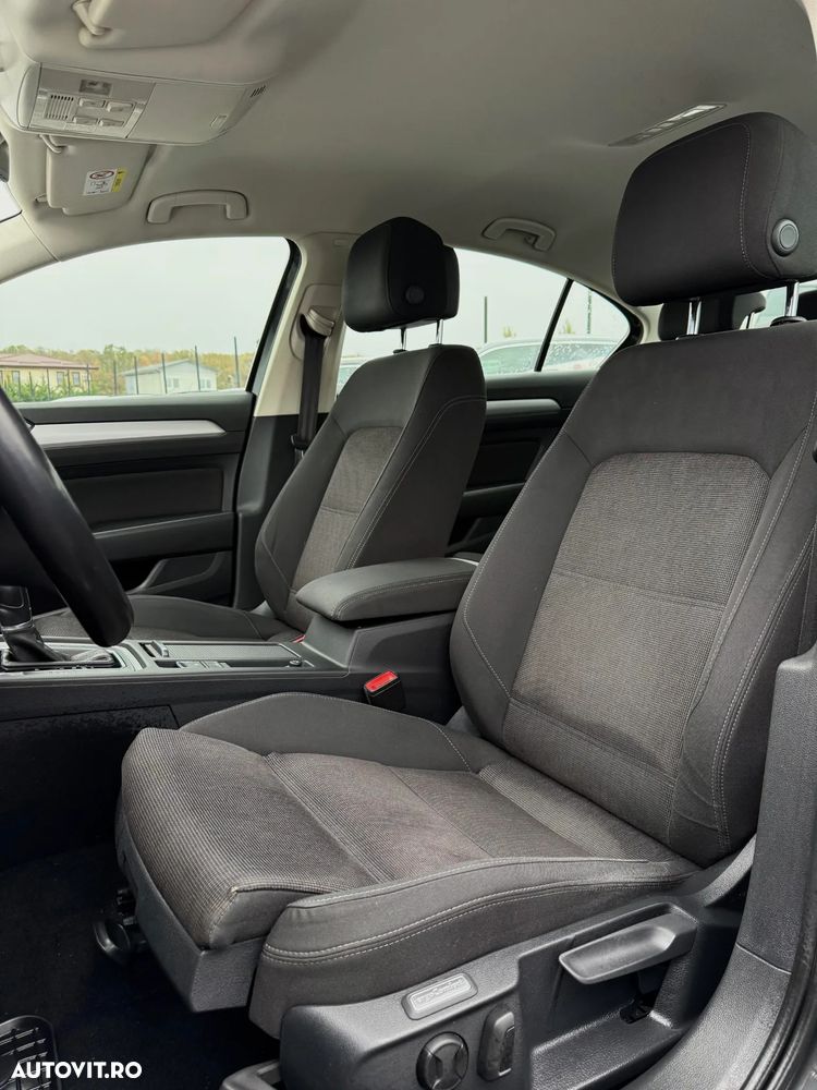 Volkswagen Passat 2.0 TDI DSG Comfortline - 19