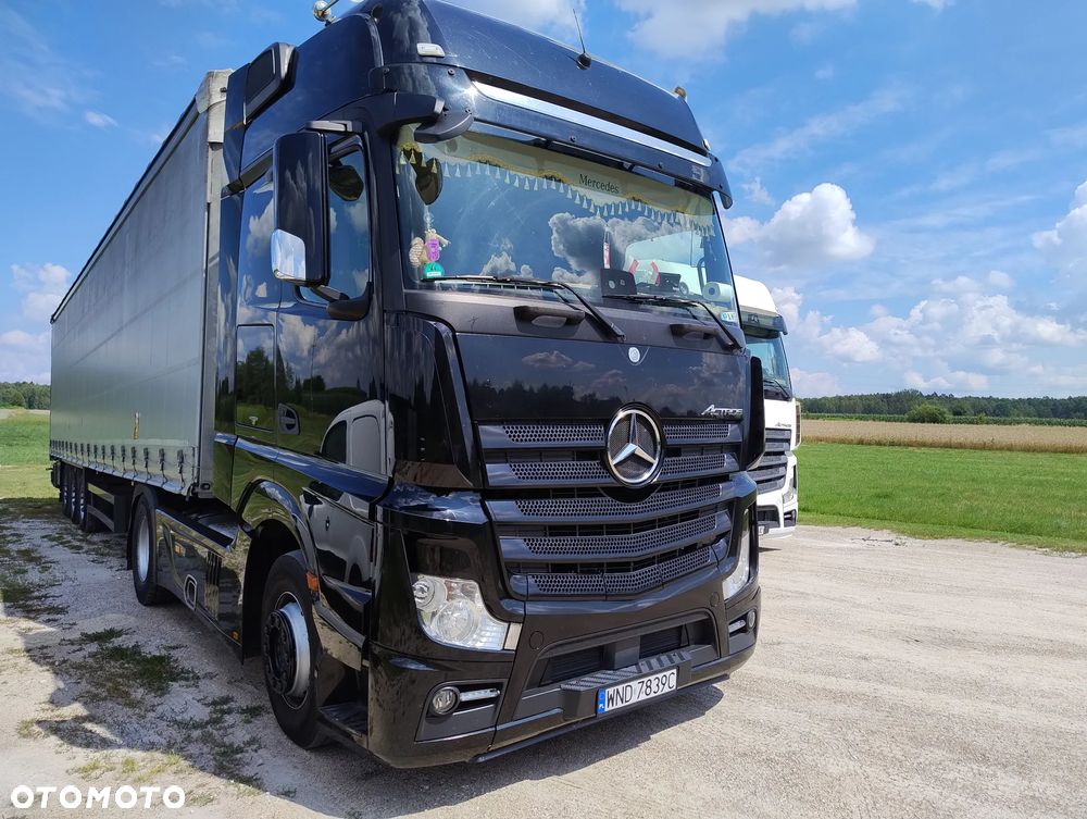 Mercedes-Benz Actros - 1