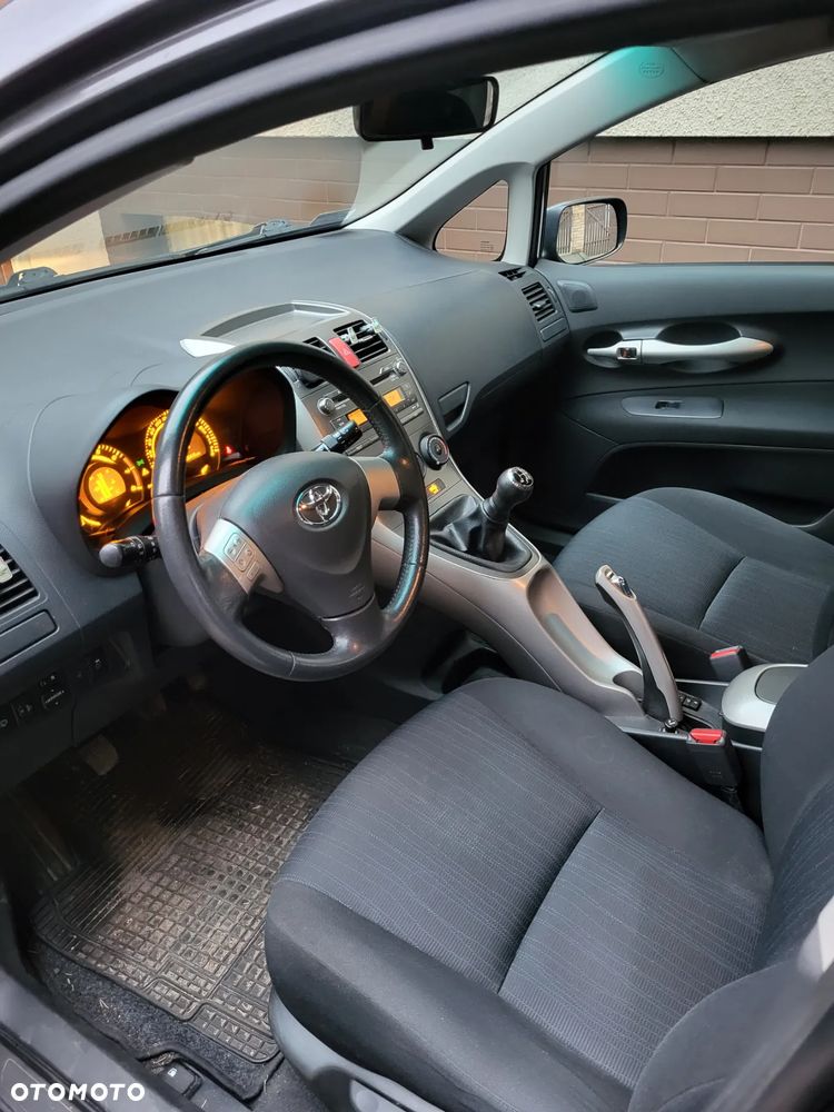 Toyota Auris - 5