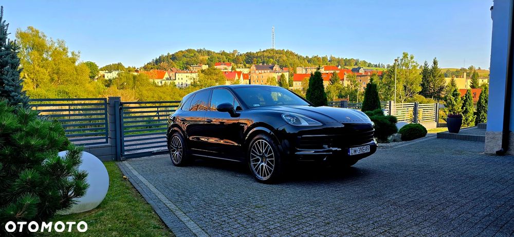Porsche Cayenne Standard - 1