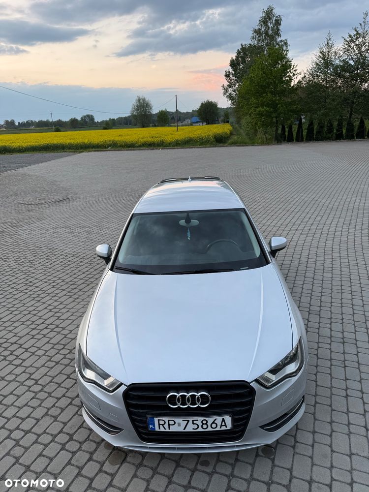Audi A3 Sportback 1.6 TDI DPF Ambition S tronic - 19