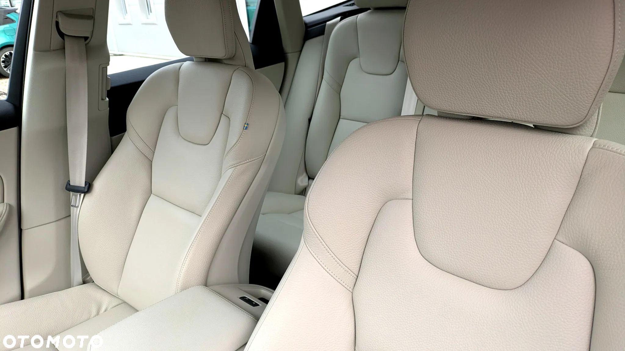 Volvo XC 60 D4 SCR AWD R-Design - 9