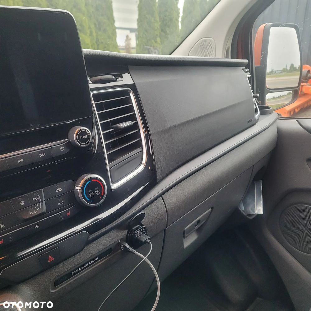 Ford TRANSIT CUSTOM - 16