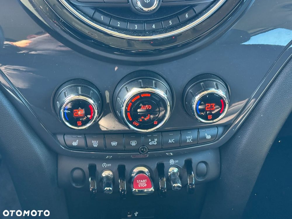 MINI Countryman One Essential Trim - 9