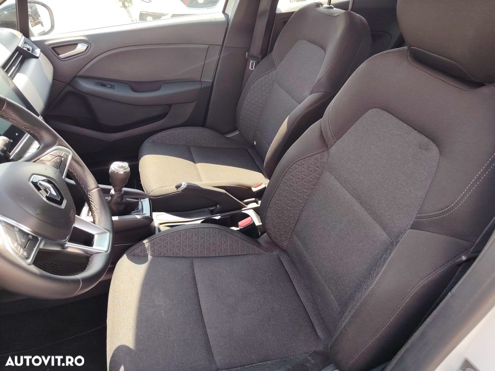 Renault Clio - 12