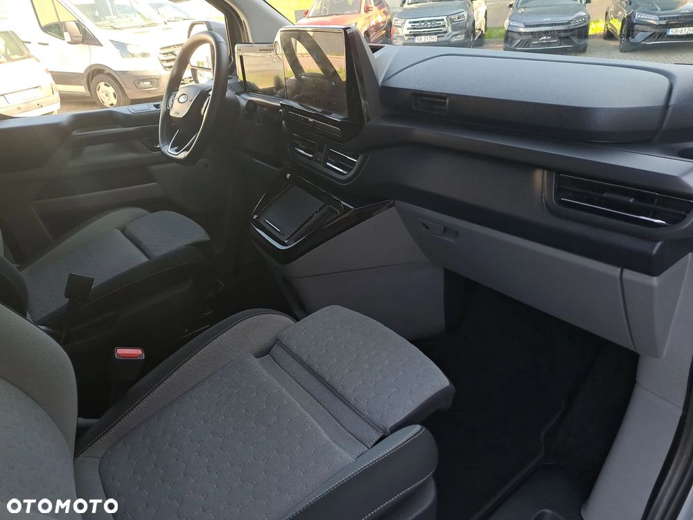 Ford Tourneo Custom 2.0 EcoBlue L2 Titanium SelectShift - 37