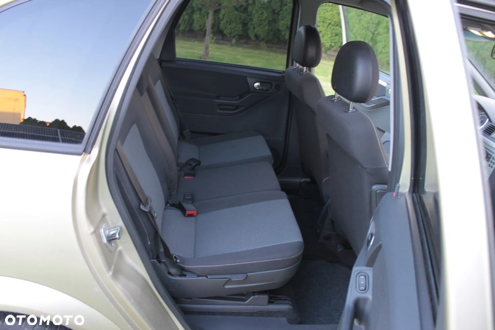 Opel Meriva - 17