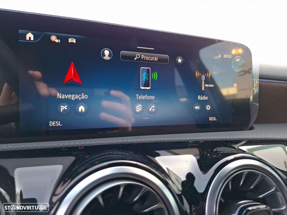 Mercedes-Benz A 250 e - 24