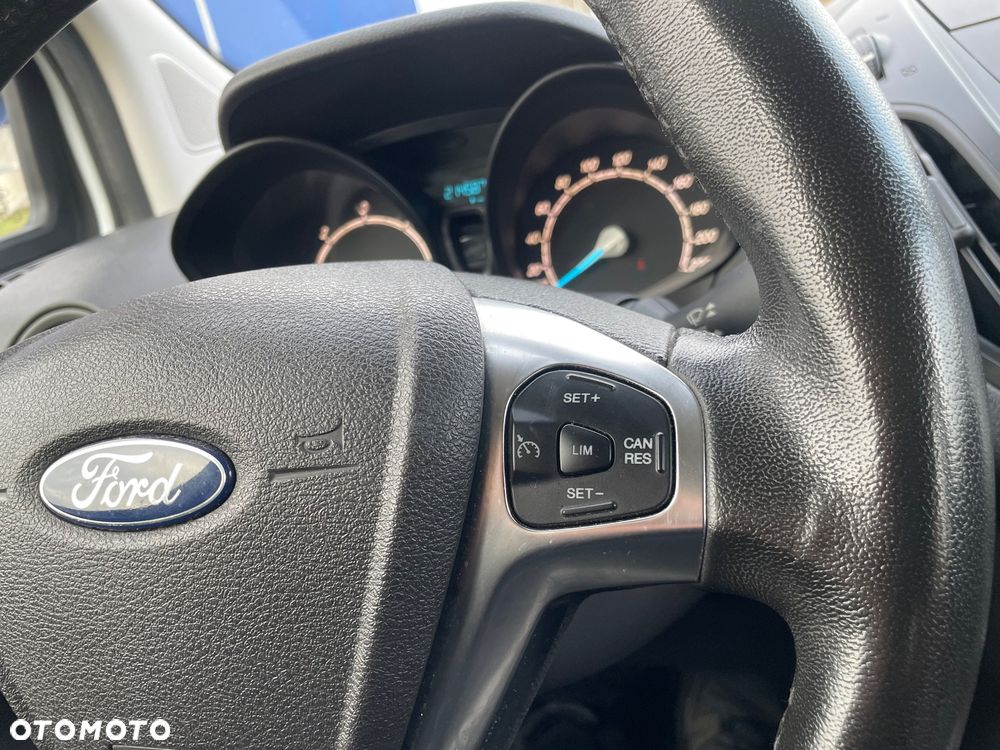 Ford Tourneo Courier 1.5 TDCi Trend - 17