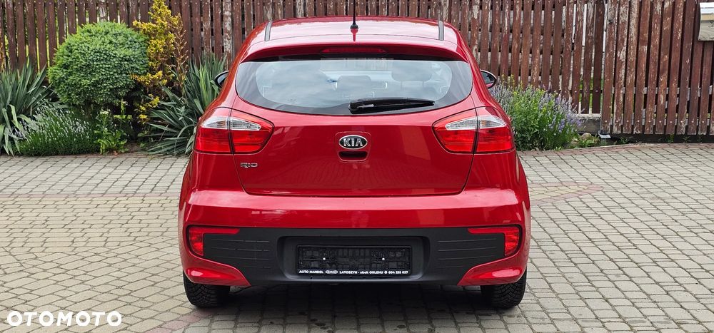 Kia Rio - 5