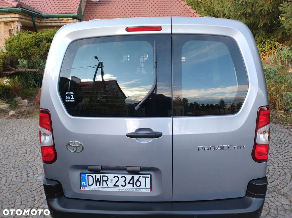 Toyota Proace City 1.5 D-4D Long 2,4t Active (bryg.) - 21