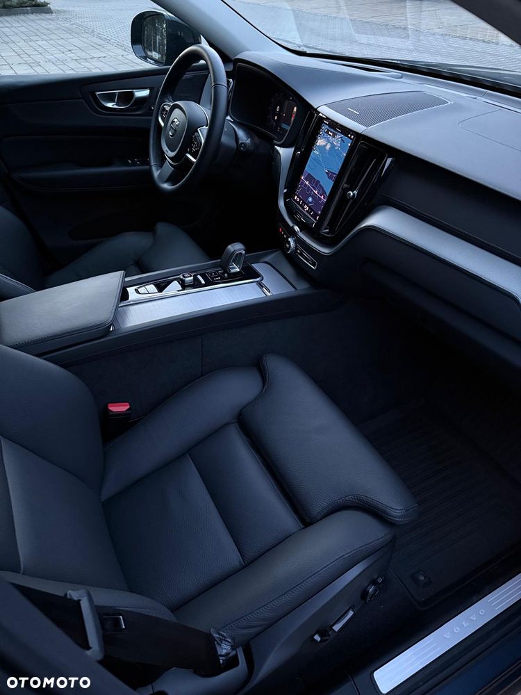 Volvo XC 60 B5 B AWD Ultra Dark - 14