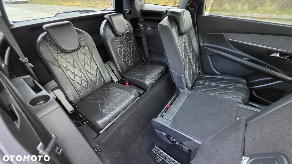 Peugeot 5008 ver-1-5-bluehdi-gt-s-s - 17