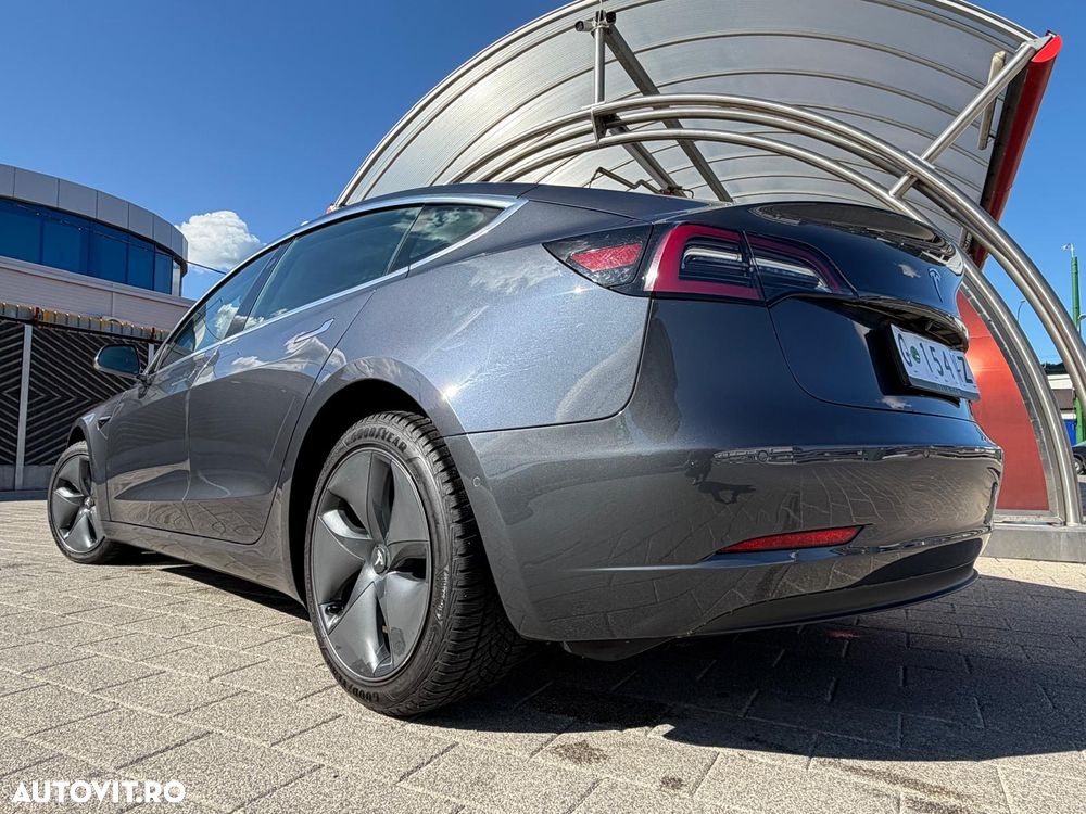 Tesla Model 3 Langstreckenbatterie Allradantrieb Dual Motor Performance - 2