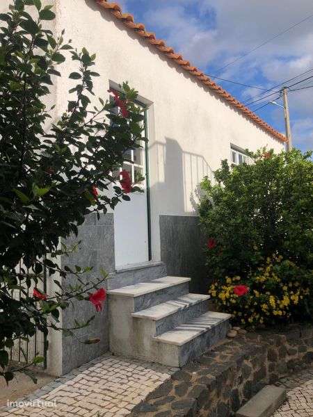 Moradia T4 com 2wcs + Garagem + jardim a 10minutos de Beja - Grande imagem: 4/11