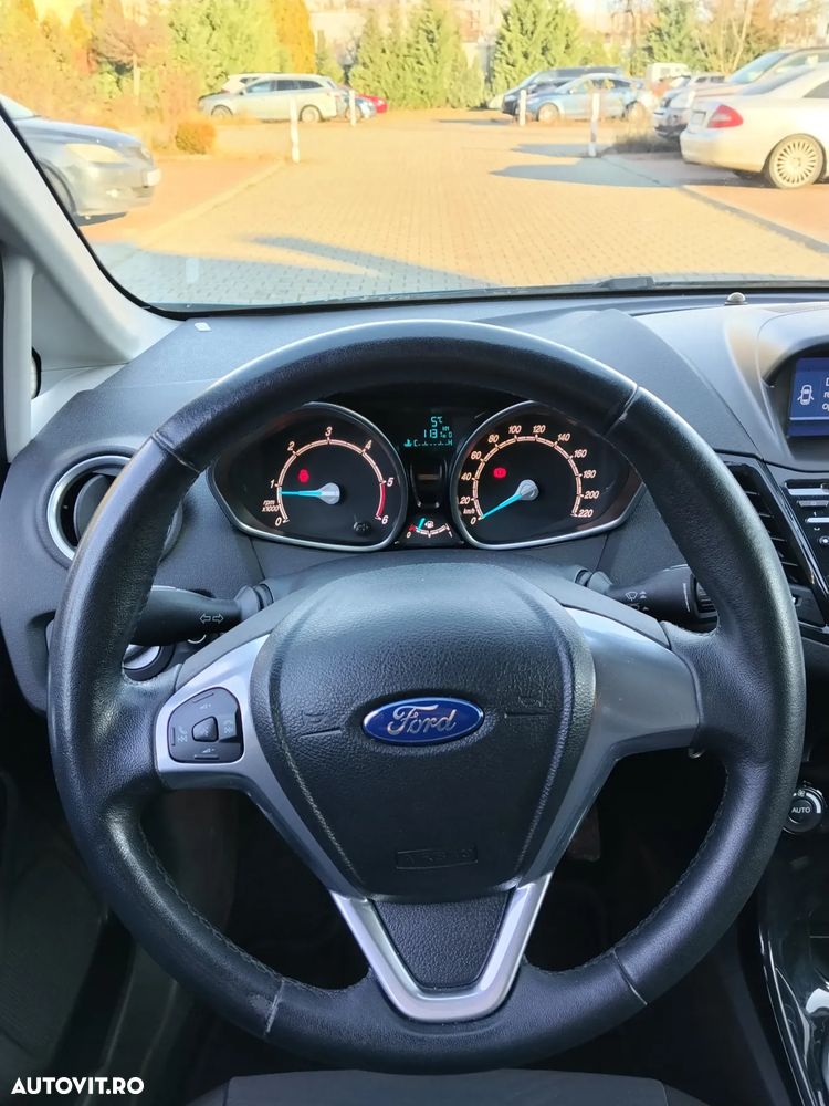 Ford Fiesta 1.6 TDCI Titanium - 12