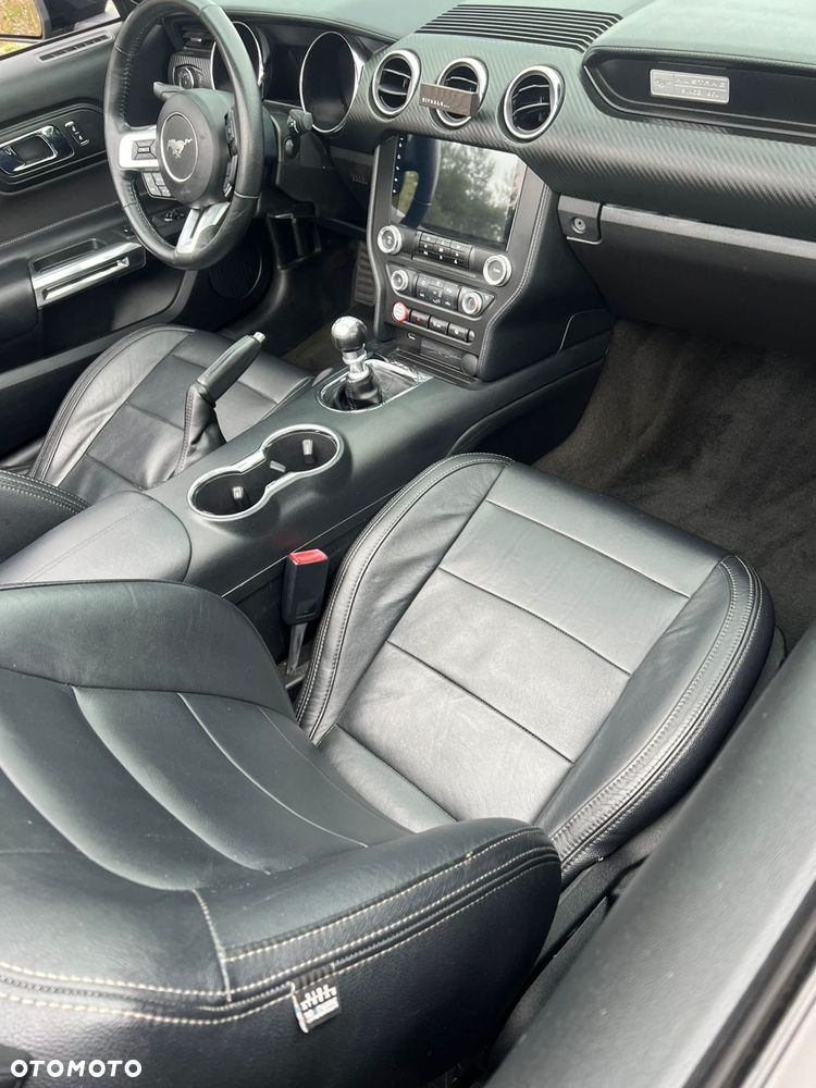 Ford Mustang 5.0 Ti-VCT V8 Black Shadow Edition - 6