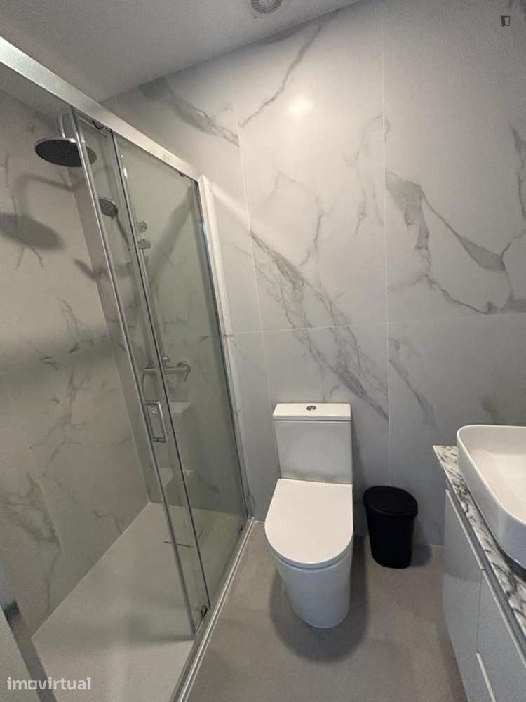 Residência com 22 quartos - localizado em Matosinhos Porto - Grande imagem: 4/6
