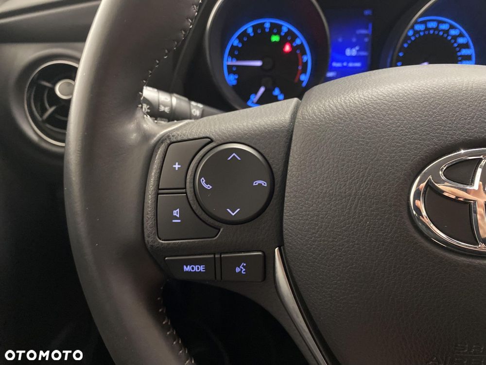Toyota Auris - 16