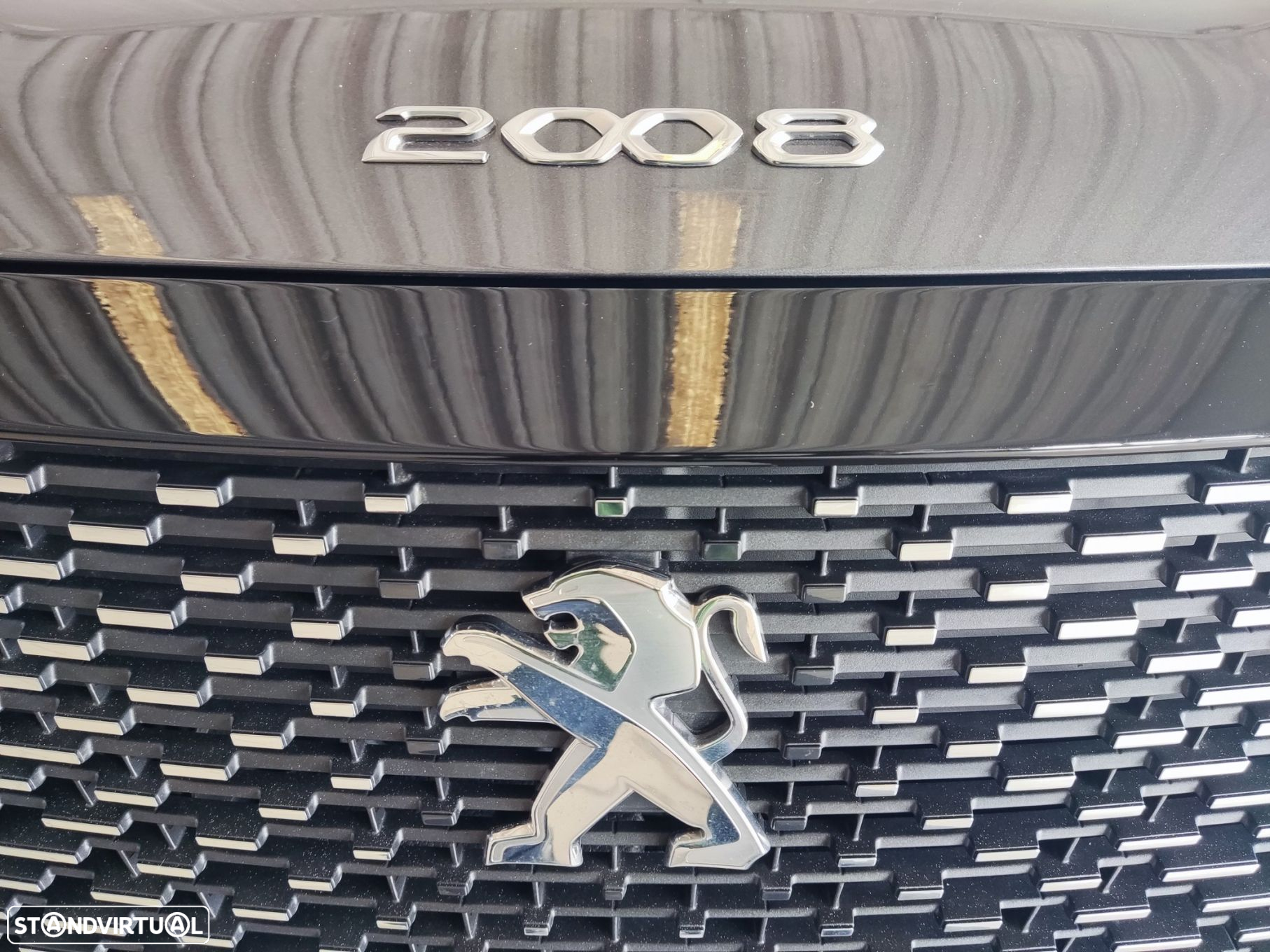 Peugeot 2008 1.2 PureTech Allure EAT8 - 3