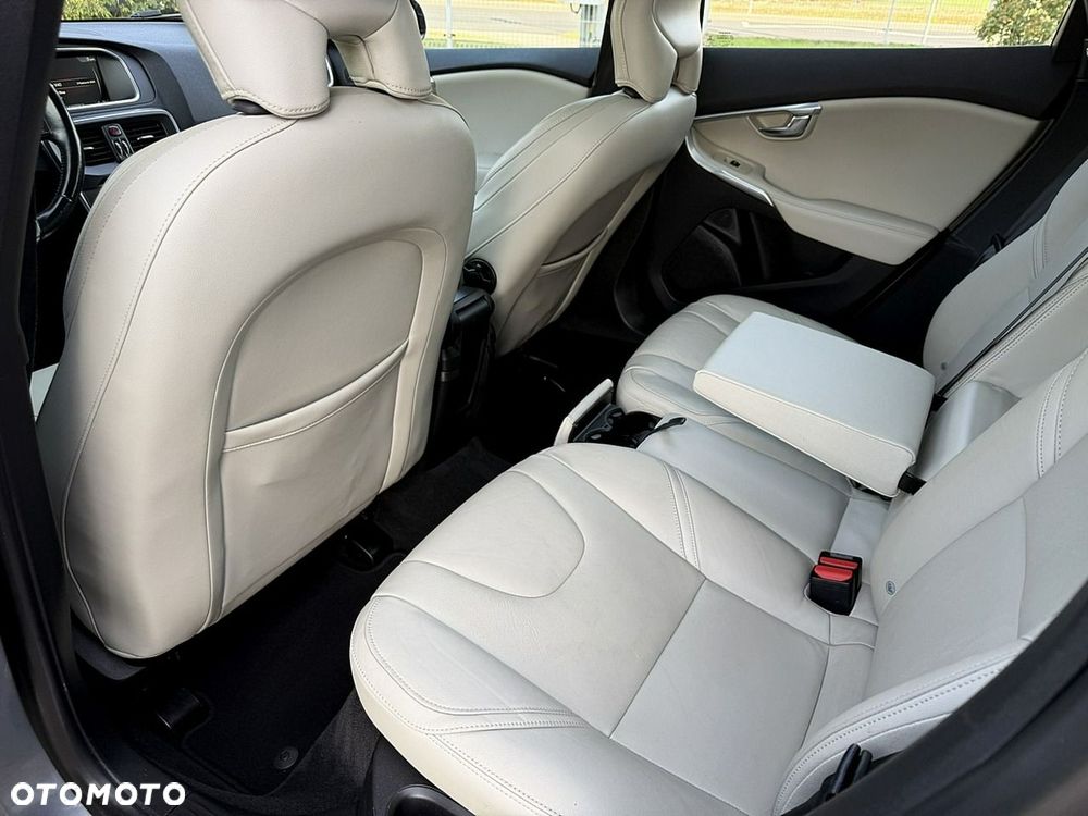 Volvo V40 - 13