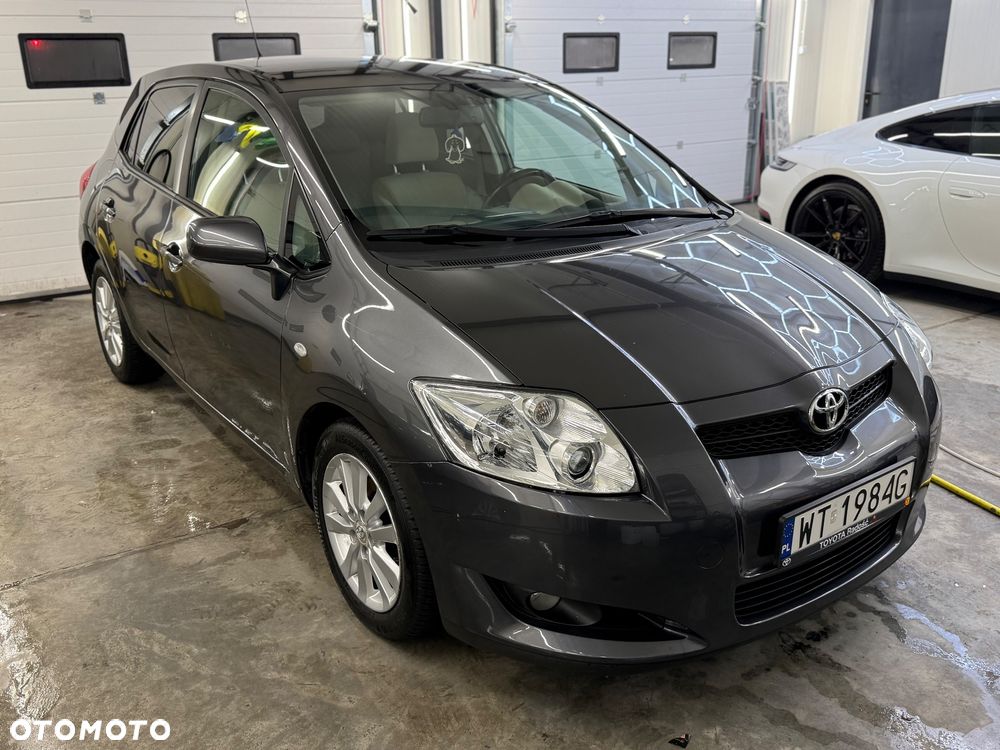 Toyota Auris 2.0 D-4D Premium - 1