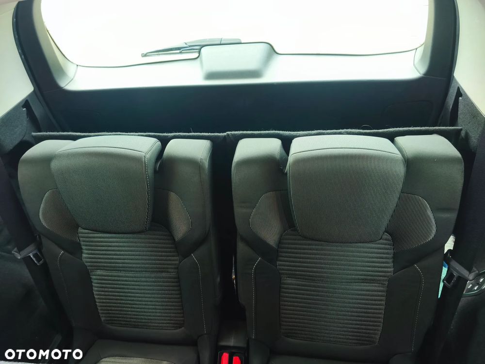 Renault Grand Scenic - 10