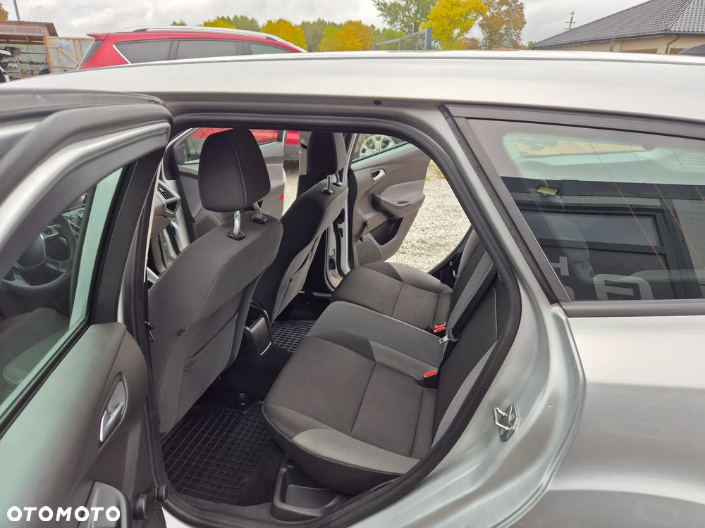 Ford Focus 1.6 TDCi DPF Champions Edition - 15