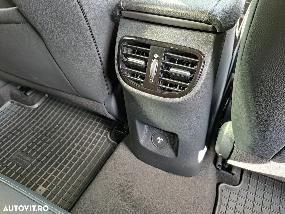Kia XCeed - 27