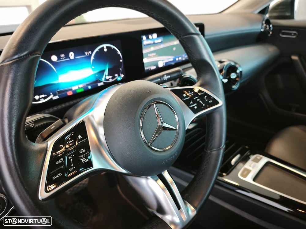 Mercedes-Benz A 250 e - 11